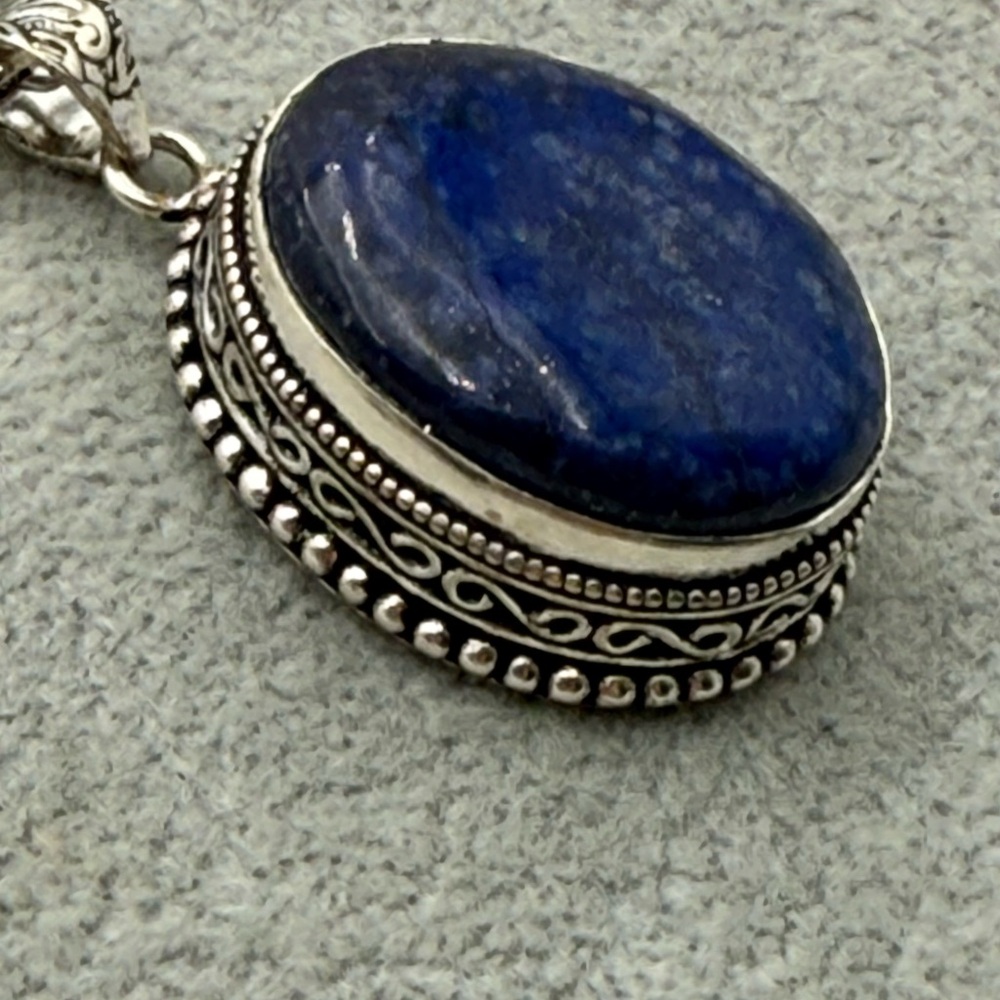 Lapis Pendant Necklace Silver Plated.